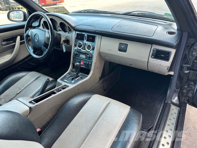 Mercedes-Benz SLK 230 KOMPRESSOR AUTO LEDER SHZ Automobili
