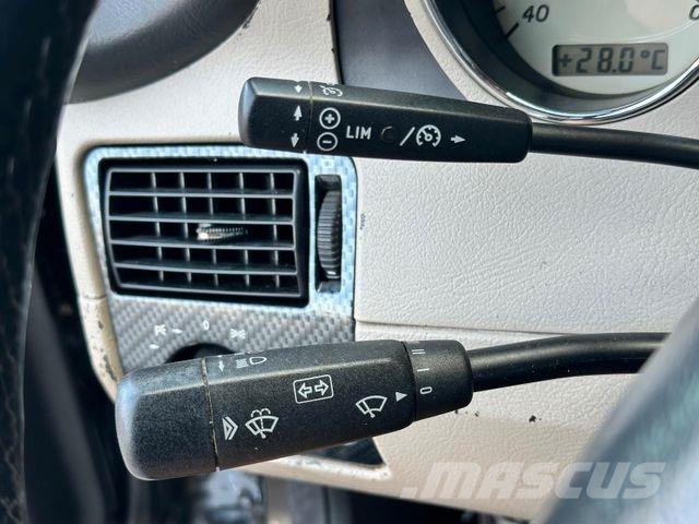 Mercedes-Benz SLK 230 KOMPRESSOR AUTO LEDER SHZ Automobili