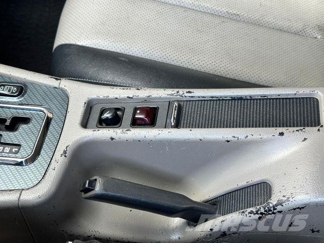 Mercedes-Benz SLK 230 KOMPRESSOR AUTO LEDER SHZ Automobili