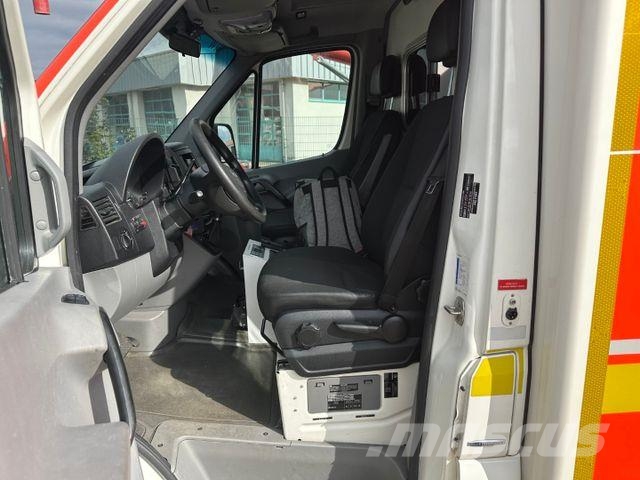 Mercedes-Benz Spinter 319 CDI **3 x Auf Lager** Ambulanssit