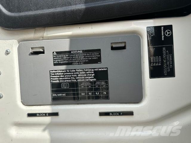 Mercedes-Benz Spinter 319 CDI **3 x Auf Lager** Ambulanssit