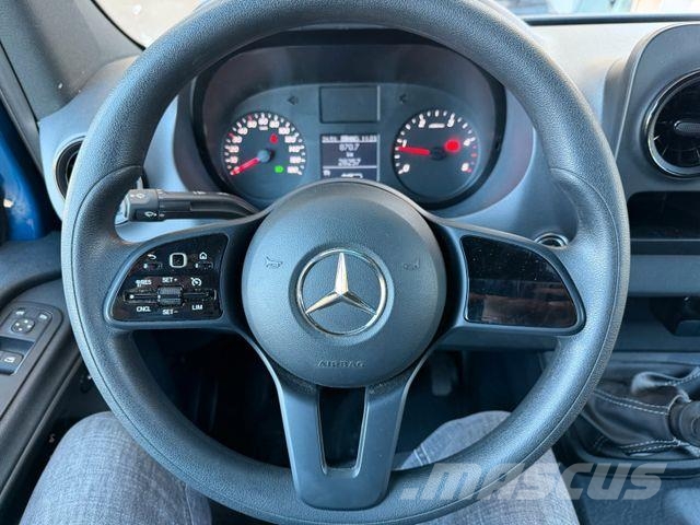 Mercedes-Benz Sprinter 215 CDI DoKa Klima AHK Camiones de caja de lona