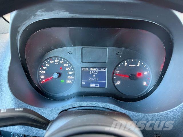 Mercedes-Benz Sprinter 215 CDI DoKa Klima AHK Camiones de caja de lona