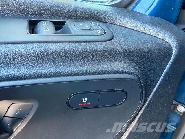 Mercedes-Benz Sprinter 215 CDI DoKa Klima AHK Camiones de caja de lona