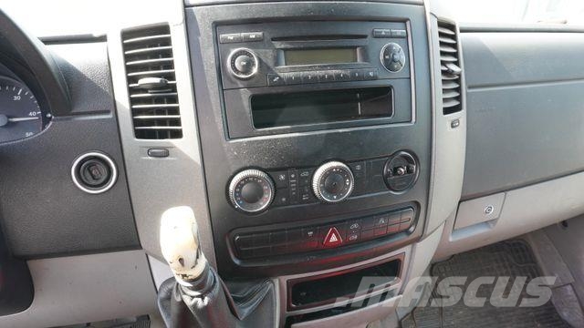 Mercedes-Benz Sprinter 215 CDI Kasten Pakettiautot