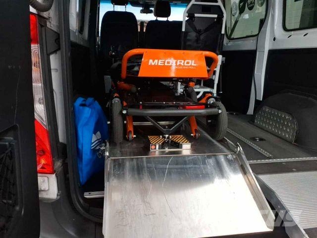 Mercedes-Benz Sprinter 215 CDI 9G Krankentransport Rešilni avtomobili