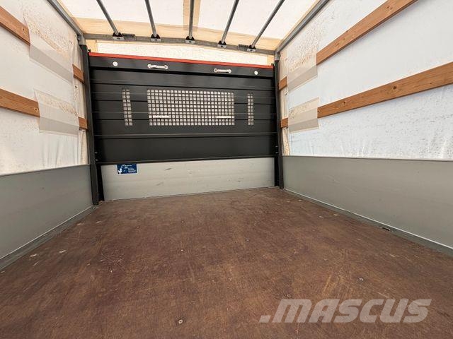 Mercedes-Benz Sprinter 215 CDI DoKa Klima AHK Camiones de caja de lona