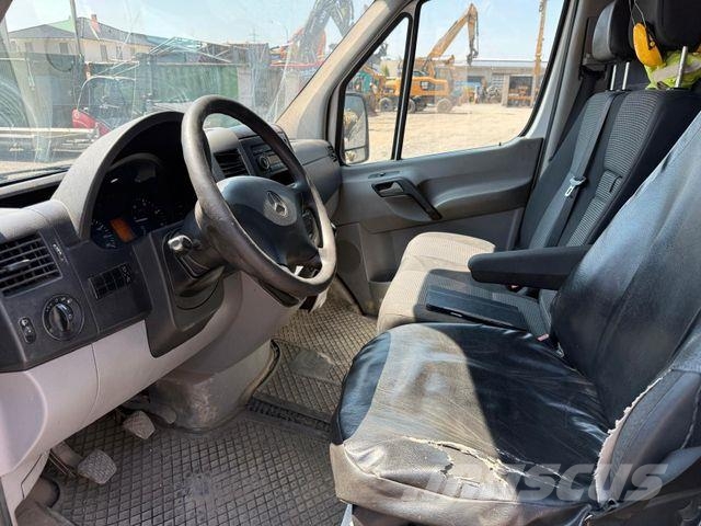 Mercedes-Benz Sprinter II Kasten 316 CDI mit AHK شاحنة مقفلة