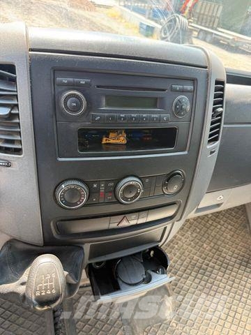 Mercedes-Benz Sprinter II Kasten 316 CDI mit AHK شاحنة مقفلة