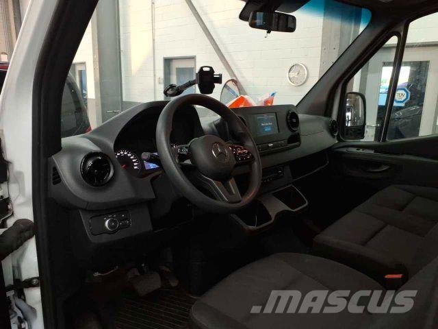 Mercedes-Benz Sprinter 215 CDI 9G Krankentransport Rešilni avtomobili