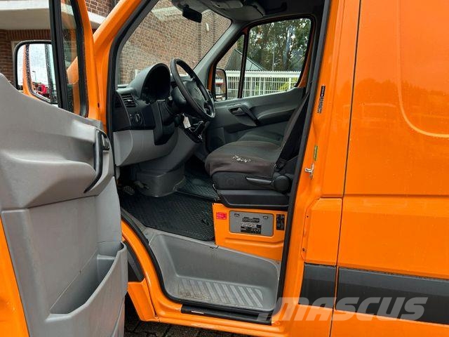 Mercedes-Benz Sprinter II Kasten 313CDI 4x2 شاحنة مقفلة