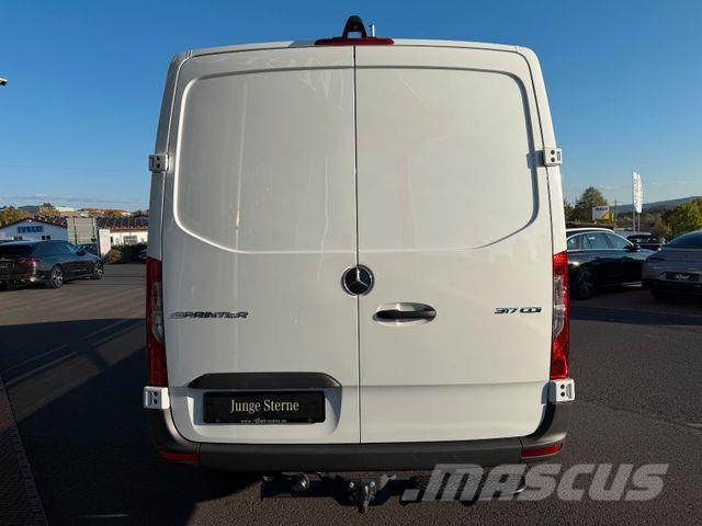 Mercedes-Benz Sprinter 317 CDI 3665 9G Flach AHK3,5t DISTRONIC Varevogne