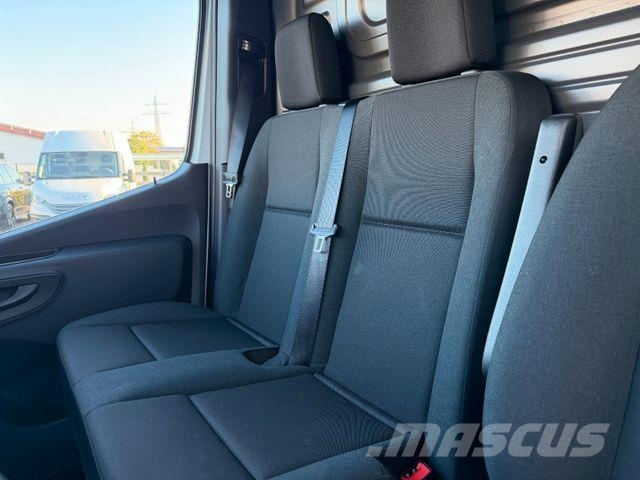 Mercedes-Benz Sprinter 317 CDI 3665 9G Flach AHK3,5t DISTRONIC Varevogne