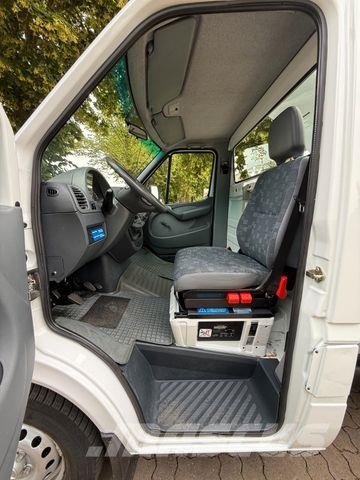 Mercedes-Benz SPRINTER 311 - WUMAG WT 200 - 32 TKm - 1. Hand Pacēlāji uz automašīnas bāzes