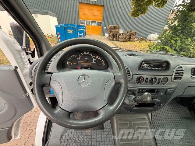Mercedes-Benz SPRINTER 311 - WUMAG WT 200 - 32 TKm - 1. Hand Pacēlāji uz automašīnas bāzes