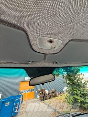 Mercedes-Benz SPRINTER 311 - WUMAG WT 200 - 32 TKm - 1. Hand Pacēlāji uz automašīnas bāzes
