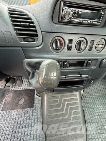 Mercedes-Benz SPRINTER 311 - WUMAG WT 200 - 32 TKm - 1. Hand Pacēlāji uz automašīnas bāzes