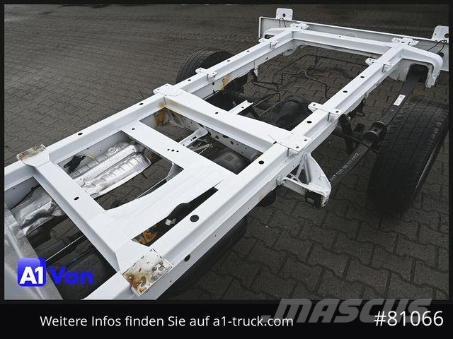 Mercedes-Benz Sprinter 317 Fahrgestell, Klima, Tempomat, ZV Camiones con chasís y cabina