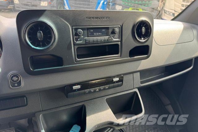 Mercedes-Benz Sprinter 317CDI 4x2 Camiones de caja de lona