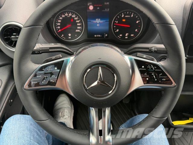 Mercedes-Benz Sprinter 319 CDI 4x4 Klima AHK DISTRONIC Panel vanlar