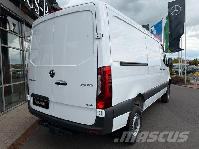 Mercedes-Benz Sprinter 319 CDI 4x4 Klima AHK DISTRONIC Panel vanlar