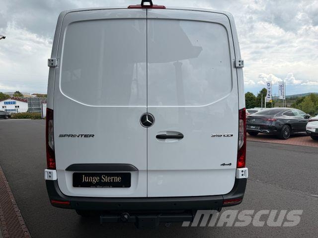 Mercedes-Benz Sprinter 319 CDI 4x4 Klima AHK DISTRONIC Panel vanlar