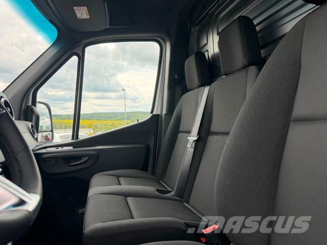 Mercedes-Benz Sprinter 319 CDI 4x4 Klima AHK DISTRONIC Panel vanlar