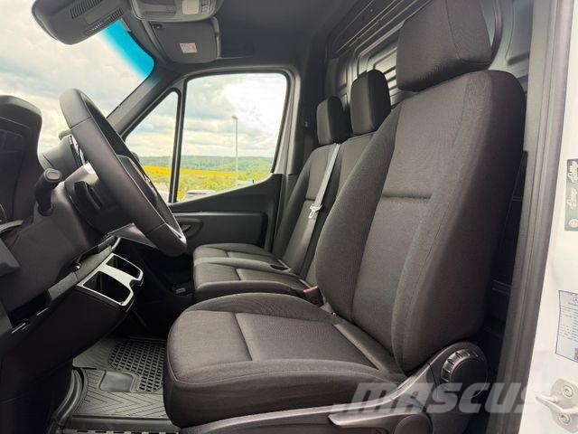Mercedes-Benz Sprinter 319 CDI 4x4 Klima AHK DISTRONIC Panel vanlar
