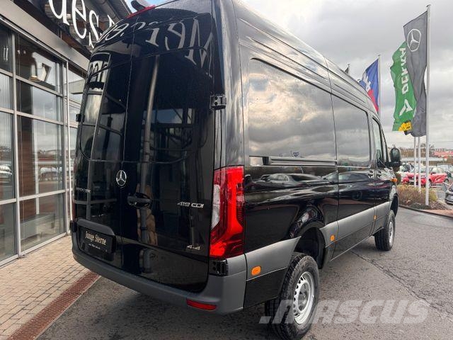 Mercedes-Benz Sprinter 419 (319) CDI 4x4 3665 Klimaautomatik Furgonetas cerradas
