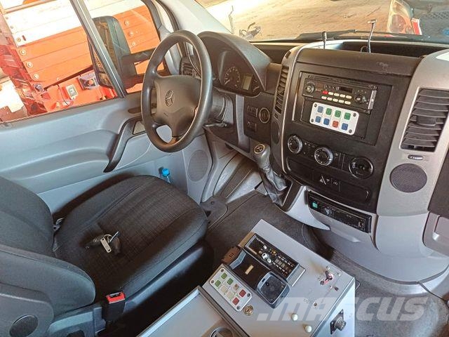 Mercedes-Benz Sprinter 516CDI RTW Rettungswagen WAS Stryker Ātrās palīdzības automašīnas