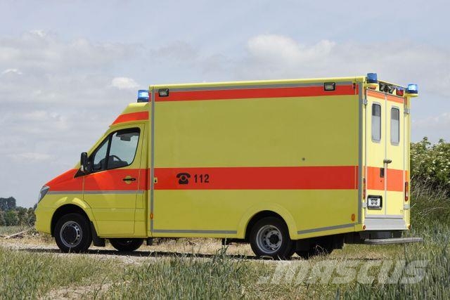 Mercedes-Benz Sprinter 519 // Mod. 2017 // 1 J Garantie // 救急車