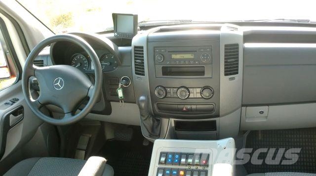 Mercedes-Benz Sprinter 519 / ATM 0km 4x on Stock 救急車