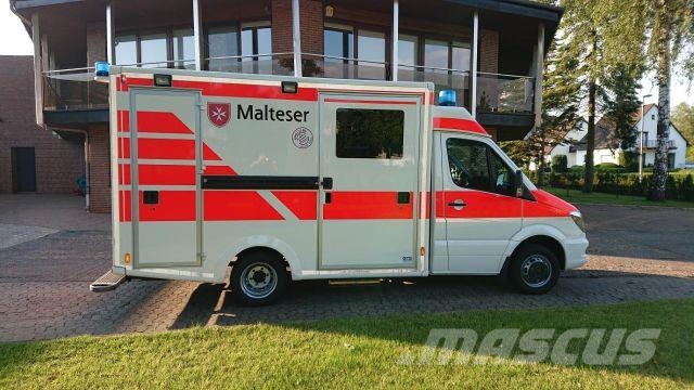 Mercedes-Benz Sprinter 519 / ATM 0km 4x on Stock 救急車