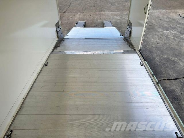 Mercedes-Benz Sprinter 519 CDI CAZOO Sportwagentransporter 運輸車輛
