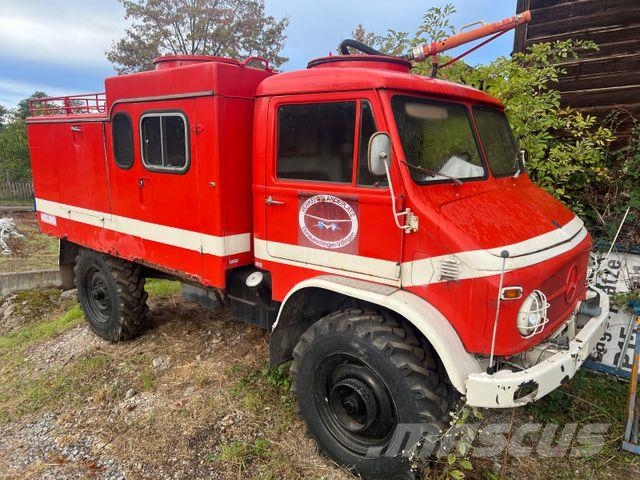 Mercedes-Benz Unimog 404 Feuerwehr Oldtimer Drugi