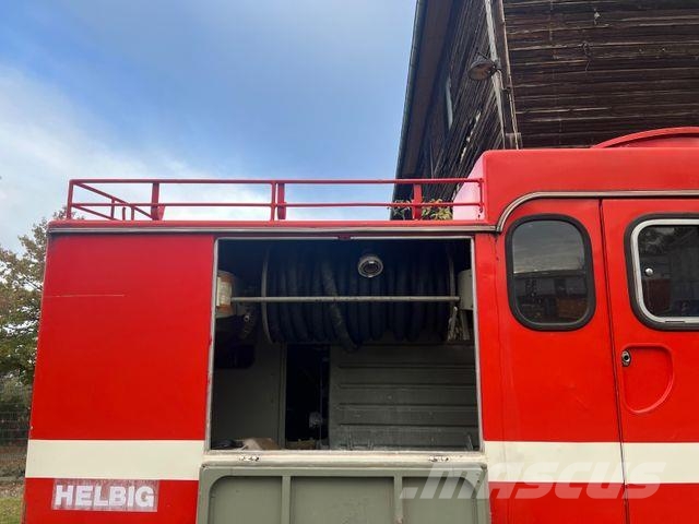 Mercedes-Benz Unimog 404 Feuerwehr Oldtimer Drugi