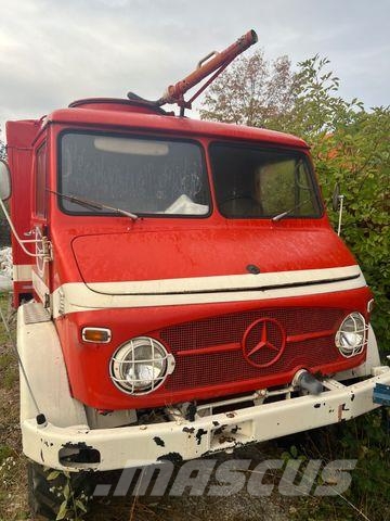 Mercedes-Benz Unimog 404 Feuerwehr Oldtimer Drugi