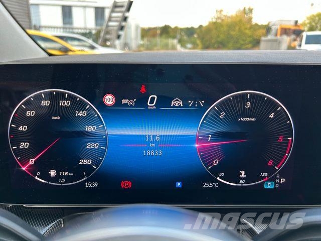 Mercedes-Benz V 220 d STYLE AHK2,5to DISTRONIC 360 MULTIBEAM Furgonetas cerradas