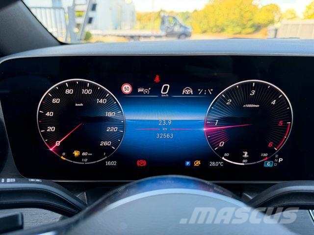 Mercedes-Benz V 250 d STYLE Tisch AHK2,5 DISTRONIC Stdh AIRMAT شاحنة مقفلة