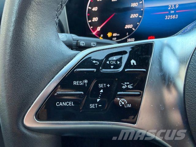 Mercedes-Benz V 250 d STYLE Tisch AHK2,5 DISTRONIC Stdh AIRMAT شاحنة مقفلة