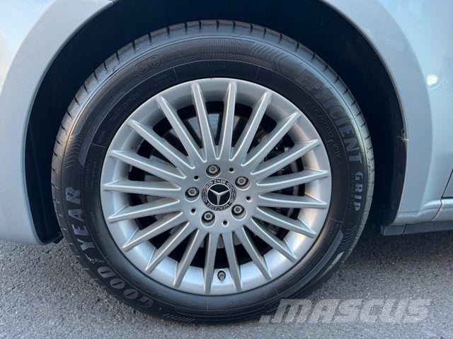 Mercedes-Benz V 250 d STYLE DISTRONIC MULTIBEAM elektr Türen Dostavna vozila / kombiji