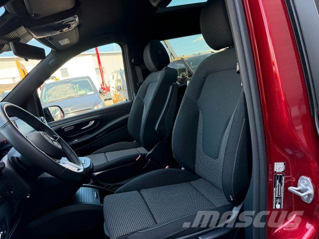 Mercedes-Benz V 300 d STYLE AMG 4MATIC AIRMATIC DISTRONIC Pano شاحنة مقفلة