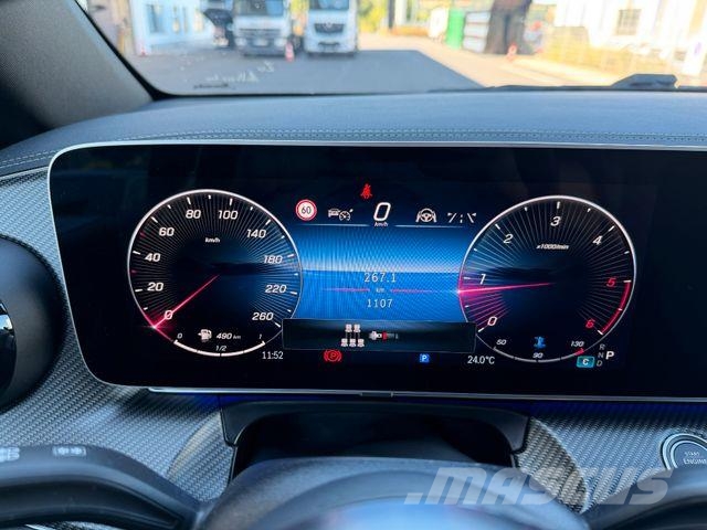 Mercedes-Benz V 300 d AVA 4MATIC AMG AHK2,5 DISTRONIC Standh Furgonetas cerradas