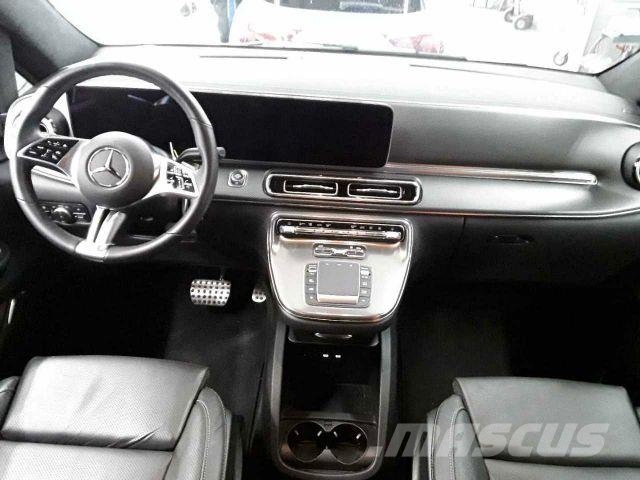 Mercedes-Benz V 300 d 4MATIC EXCLUSIVE AMG Panorama AHK2,5to Lieferwagen