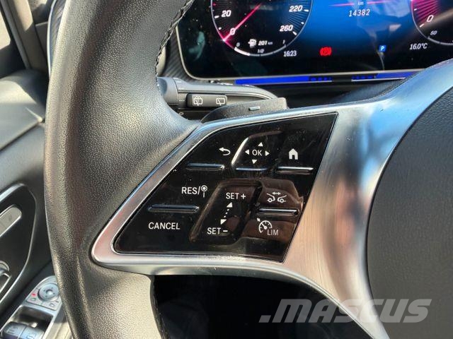 Mercedes-Benz V 300 d 4MATIC EXCLUSIVE AMG Panorama AHK2,5to Furgonetas cerradas