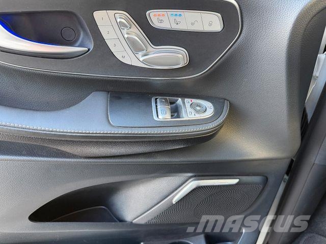 Mercedes-Benz V 300 d 4MATIC EXCLUSIVE AMG Panorama AHK2,5to Furgonetas cerradas