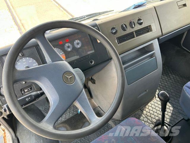 Mercedes-Benz Vario 612 D 음료 배달 트럭