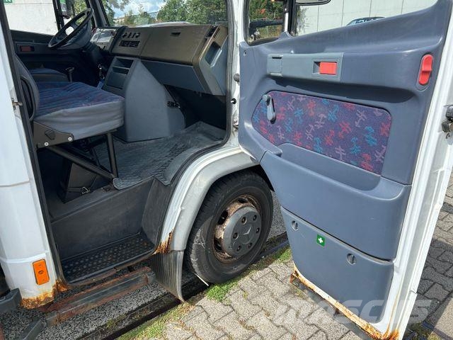 Mercedes-Benz Vario 612 D 음료 배달 트럭