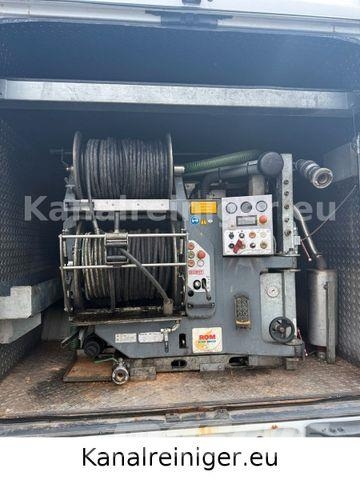 Mercedes-Benz Vario 616 D - Rom Koks Group Einbauspüler 6t Camiones aspiradores/combi