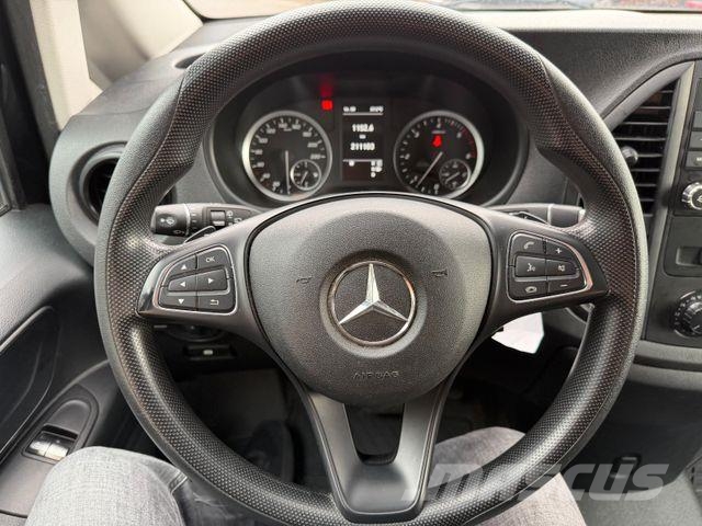 Mercedes-Benz Vito 116 CDI 7G Autom Klima Kamera AHK Navi Panel vans